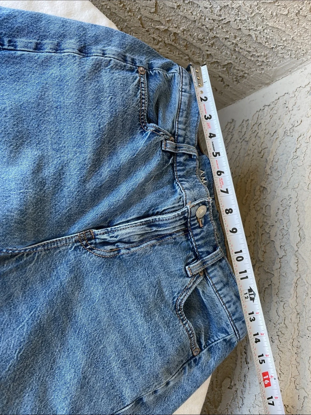 American Eagle Dreamy Drape Barrel leg 4 short - Picture 4 of 9